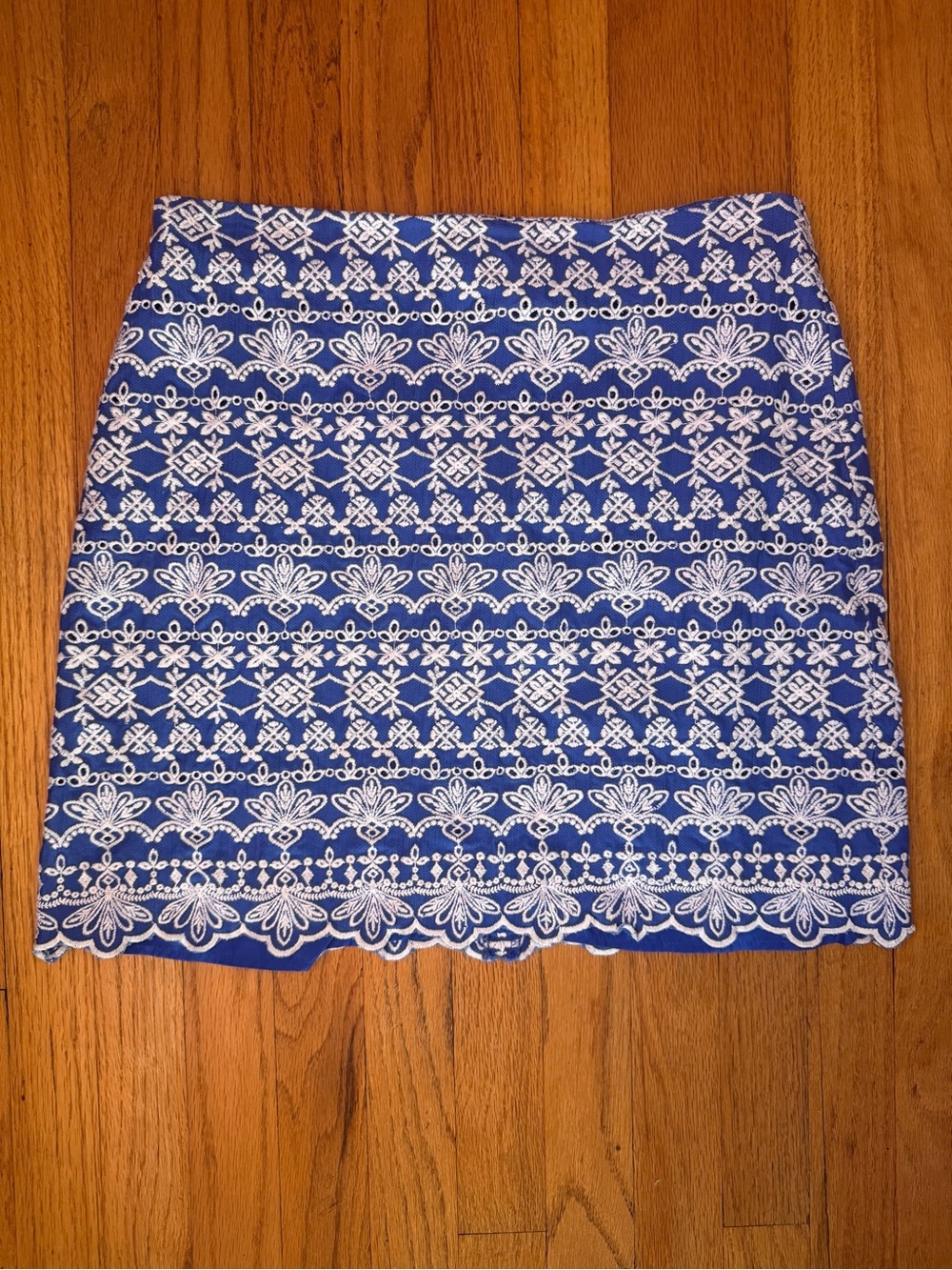 Loft A Line Eyelet Embroidered Skirt.Size:  4